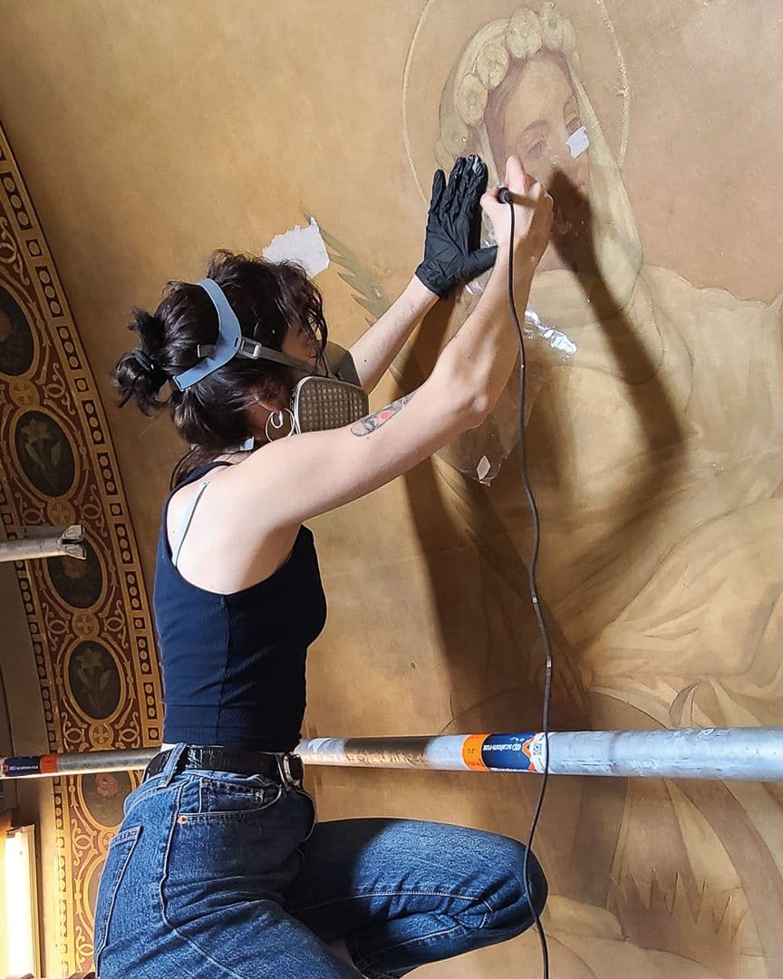 chapelle-de-la-fondation-eugene-napoleon (14).jpg