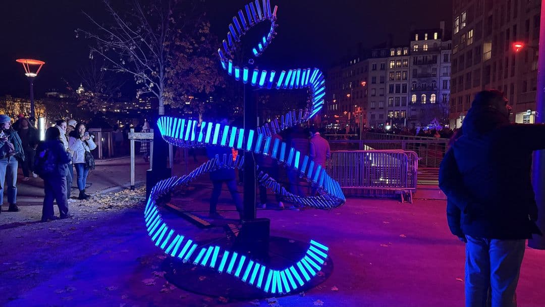 etudiants conde fete des lumieres 2024 (2).jpg