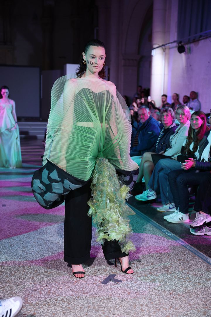 regeneration_le_defile_engage_de_l_ecole_de_conde_nancy_22